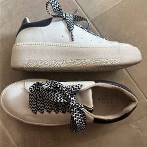 ShuShop Black and White Platform Sneakers